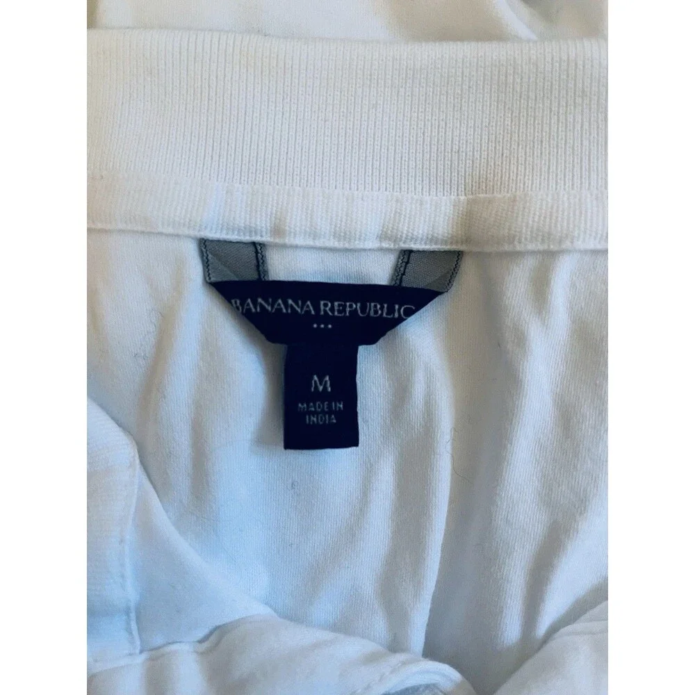 Banana Republic Mens Polo Shirt: Size Medium, White, Luxury Touch Performance